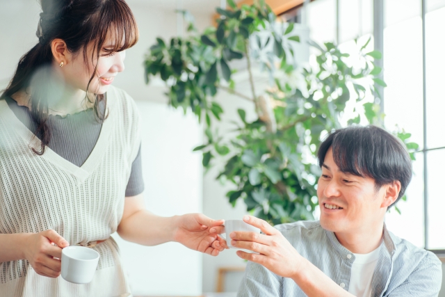 少し時間を置いてから歩み寄る